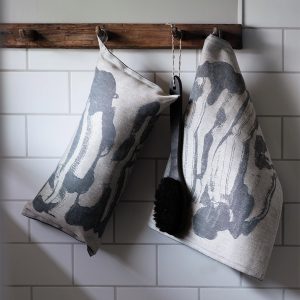 Zestaw do sauny SAVU, lniano-grafitowy - Lniana mata 46 x 150 cm + Poduszka do sauny 20 x 46 cm