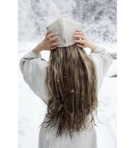 LNIANA CZAPKA DO SAUNY MERI LAPUAN KANKURIT - BIAŁO-LNIANO-CZARNA